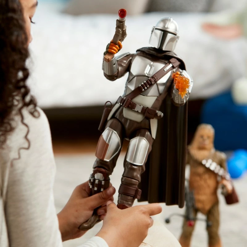 The Mandalorian Talking Action Figure, Star Wars - Image 2